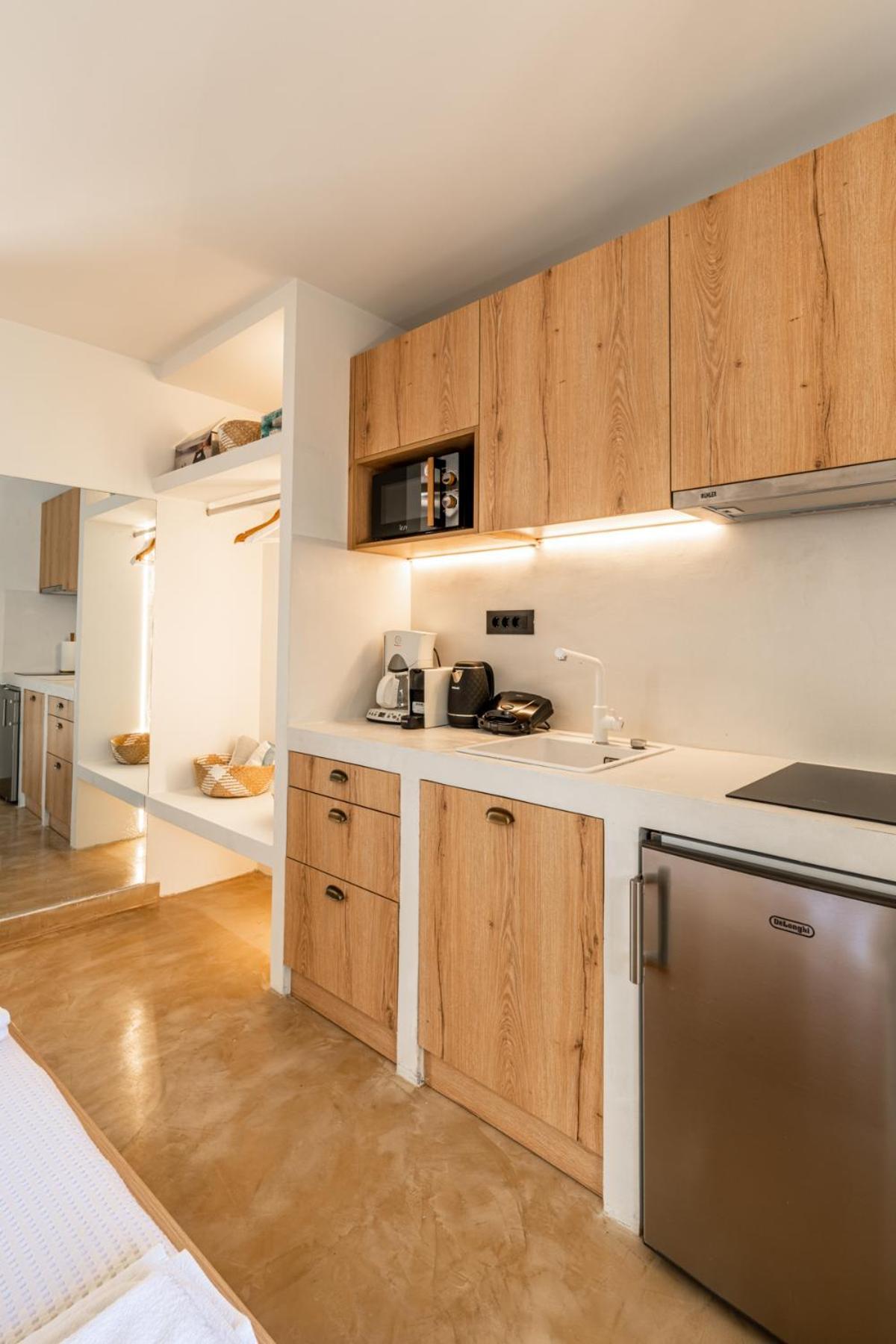 Alkis Guest House By Aegiankazarte Kapotidhes Екстериор снимка