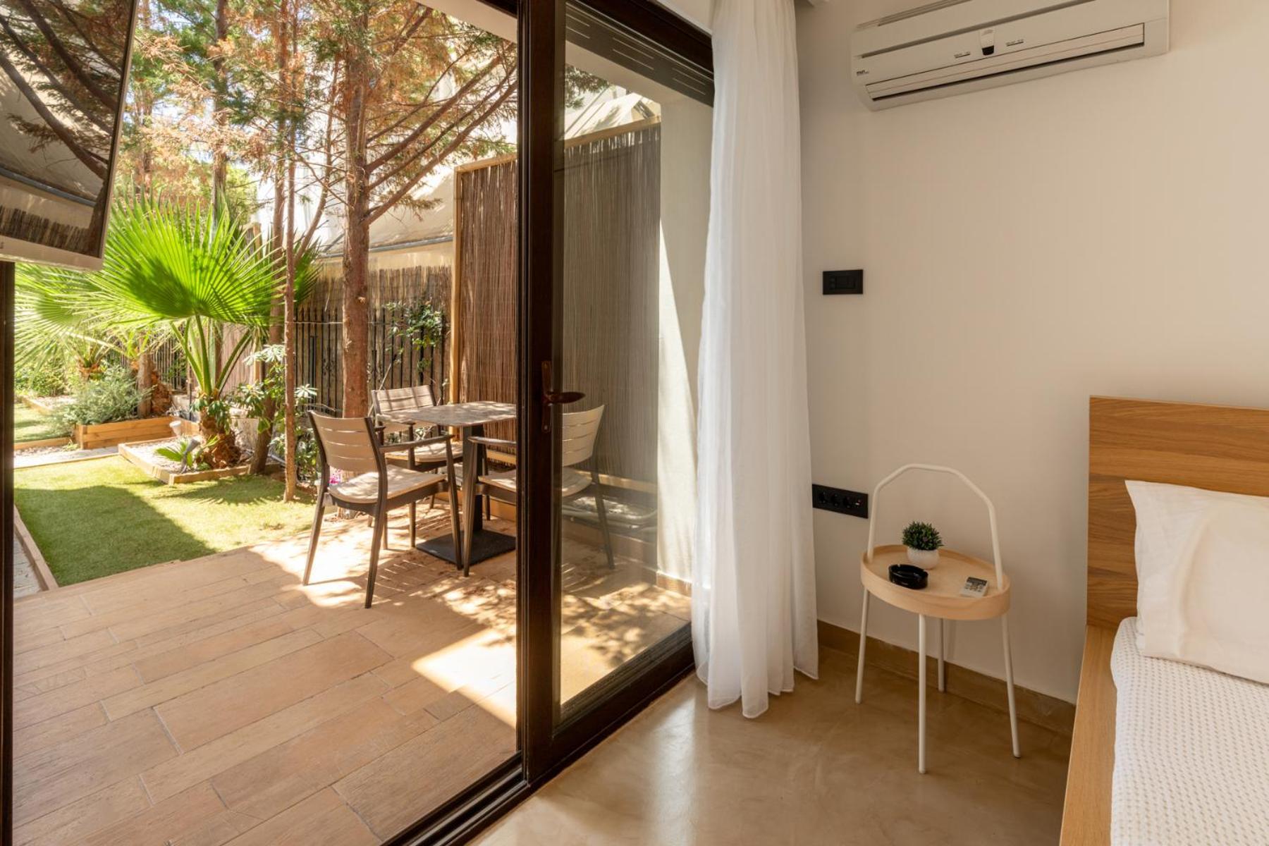 Alkis Guest House By Aegiankazarte Kapotidhes Екстериор снимка